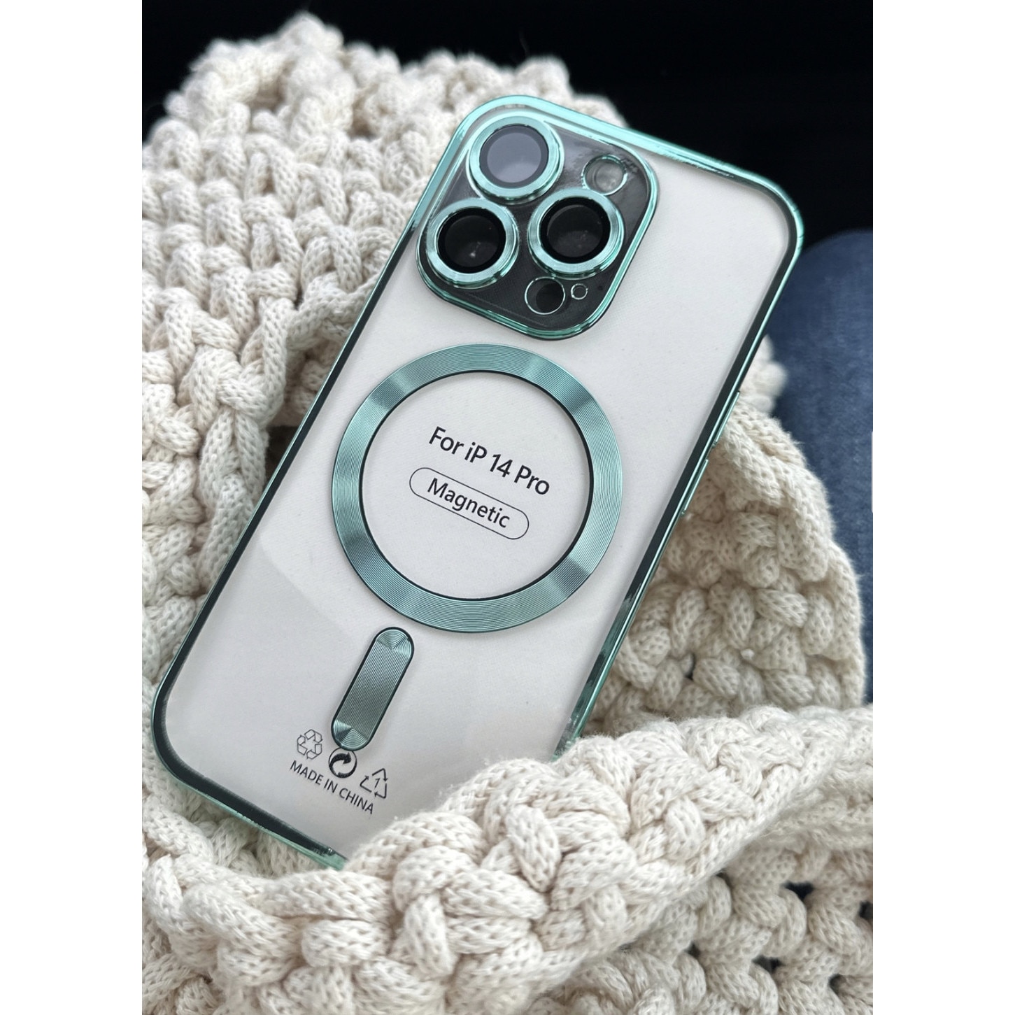Husa din silicon cu margini metalizate Ultra-Soft, Luxury Magsafe, compatibila cu iPhone 11 Pro / Verde