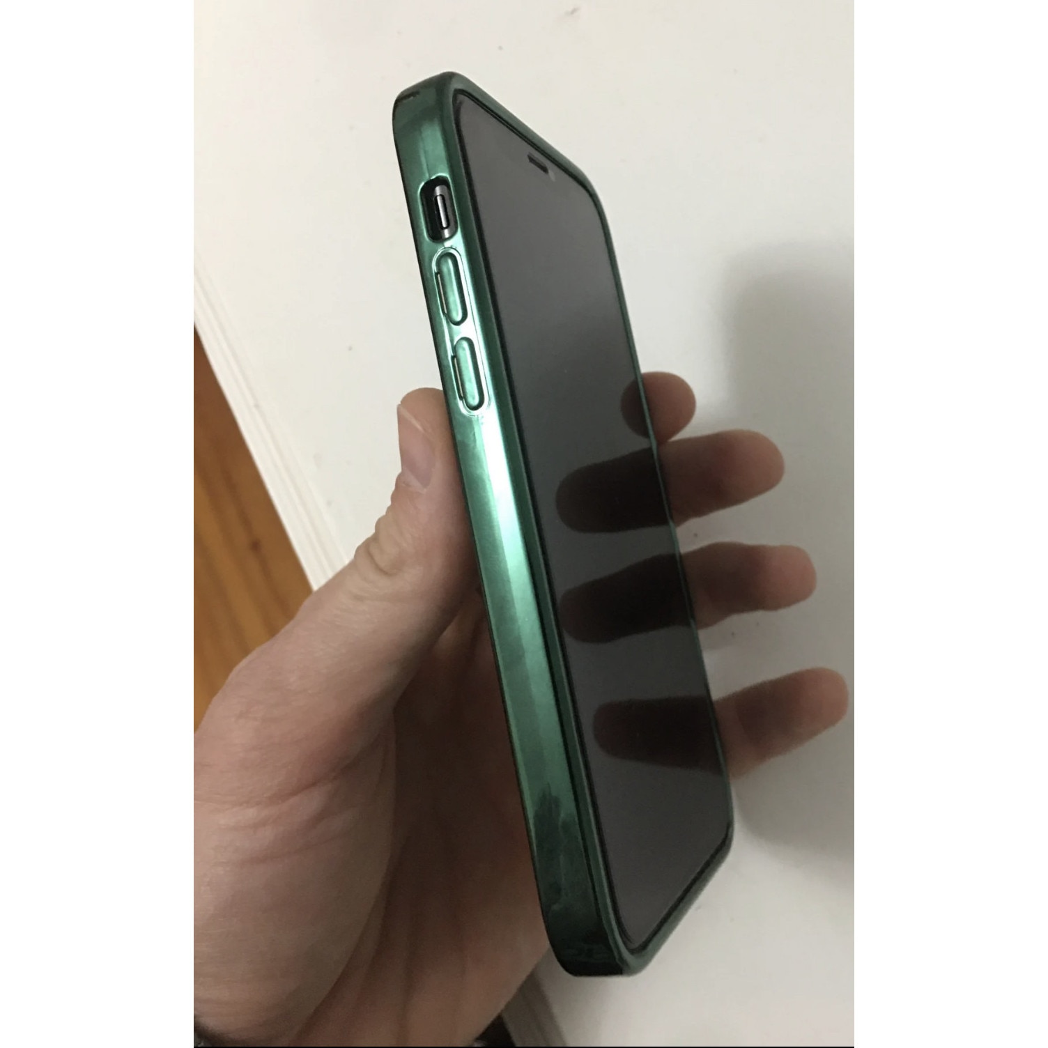 Husa din silicon cu margini metalizate Ultra-Soft, Luxury Magsafe, compatibila cu iPhone 11 Pro / Verde