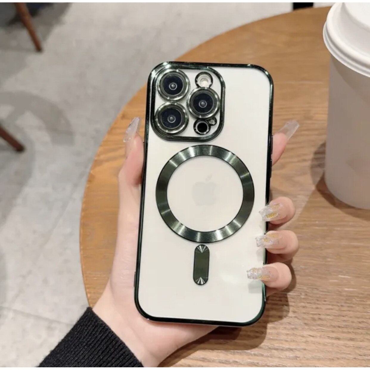 Husa din silicon cu margini metalizate Ultra-Soft, Luxury Magsafe, compatibila cu iPhone 11 Pro / Verde