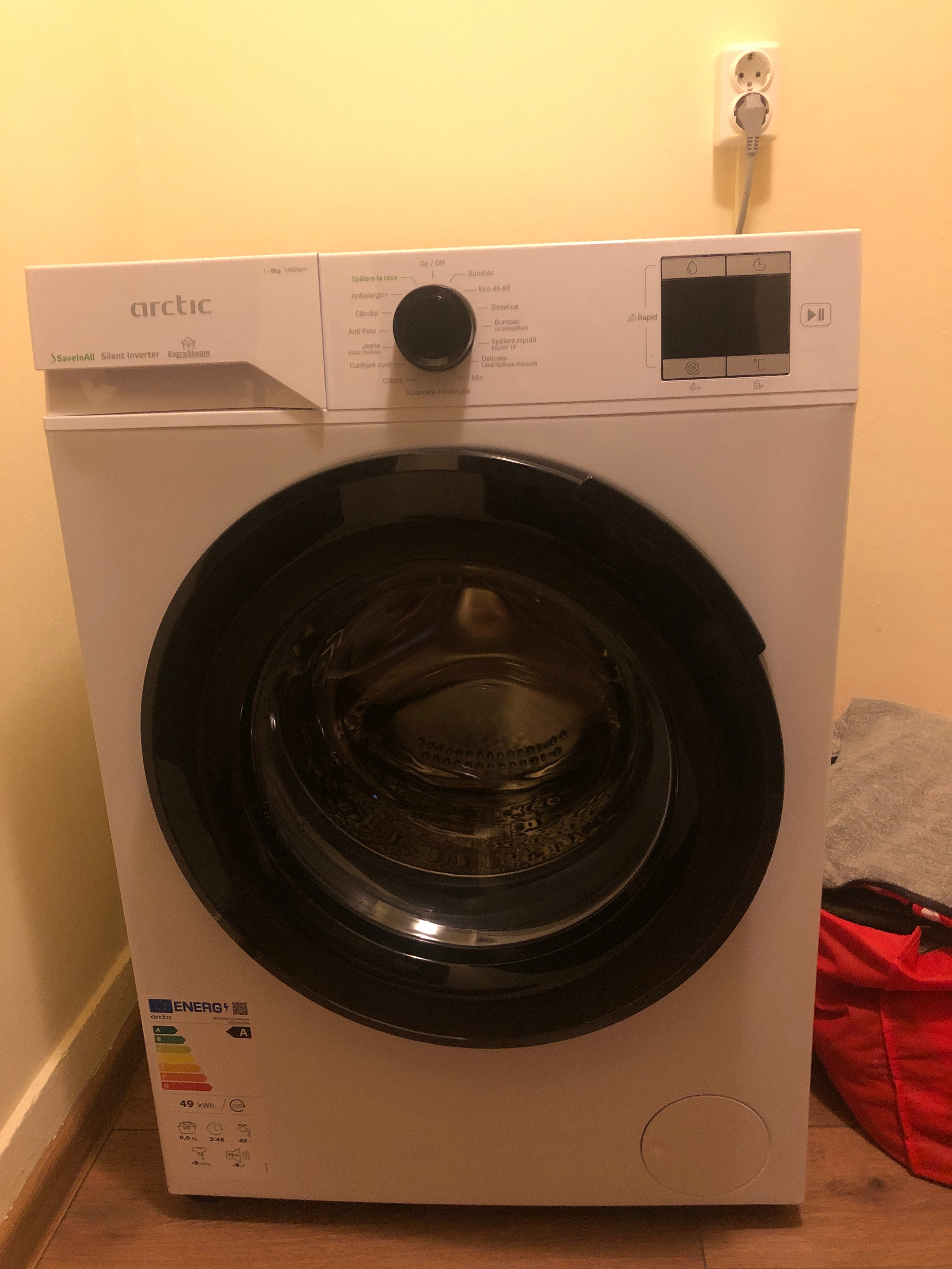 RESIGILAT: Masina de spalat rufe Arctic APLM1WFSU19410W, 9 Kg, 1400 RPM, Clasa A, Motor Silent Inverter, Recycled Tub, Child Lock, Add-In, Alb