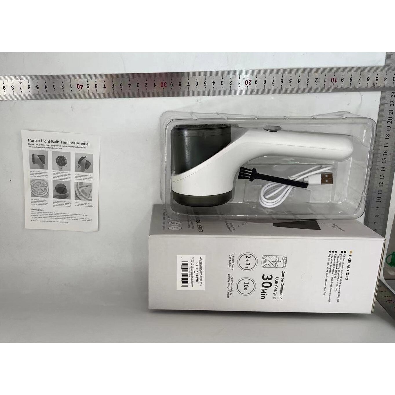 Aparat Scame si Par Haine, Electric, USB inclus, Periuta Curatare, pentru Diferite Tesaturi, 3 Trepte, 20.5 x 8.8 x 7 cm, Alb