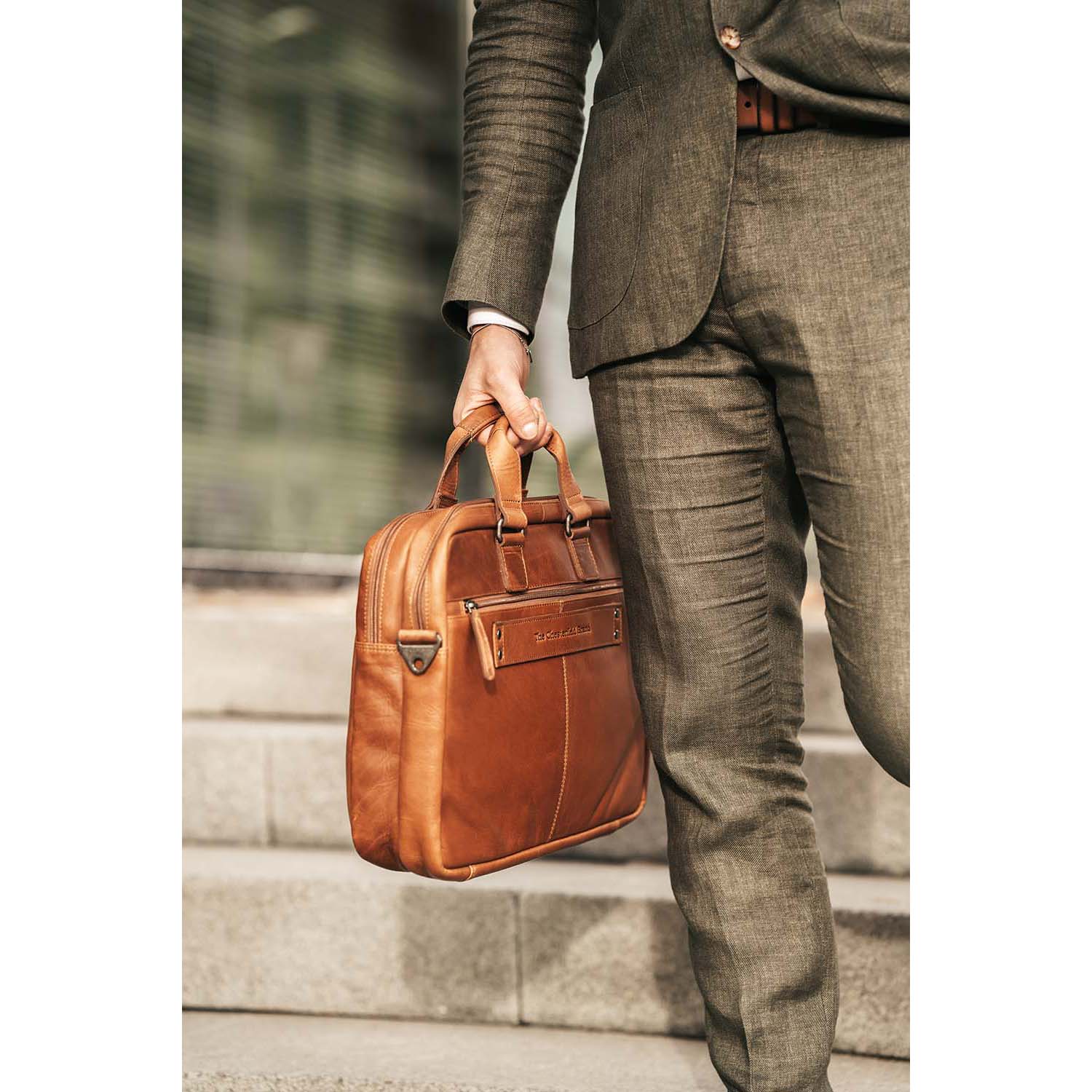 Geanta de laptop din piele naturala maro coniac, The Chesterfield Brand, Seth 15 inch