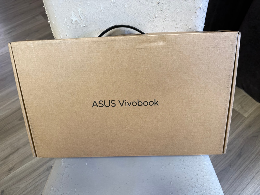 Laptop ASUS Vivobook 15 A1504VA cu procesor Intel® Core™ 5 120U pana la 5.0GHz, 15.6'', Full HD, IPS, 16GB DDR5, 1TB SSD, Intel® Graphics, No OS, Quiet Blue