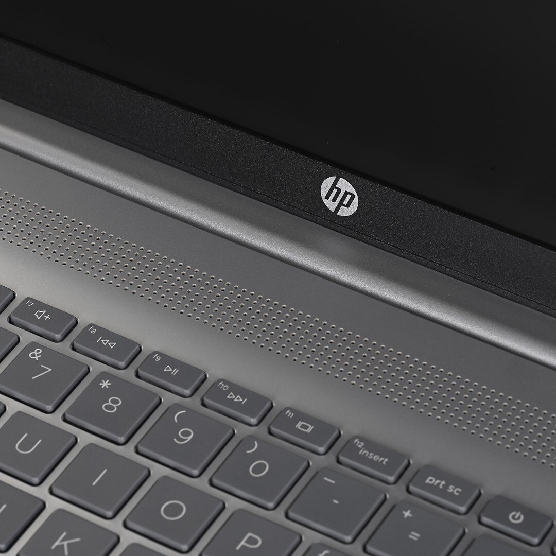 Laptop HP 17, 17.3" HD+, Intel® Core™ i3 N305 pana la 3.8 GHz, 8 GB RAM DDR4, 256 GB SSD, Intel® UHD Graphics, Windows 11 Home, Silver 256 GB