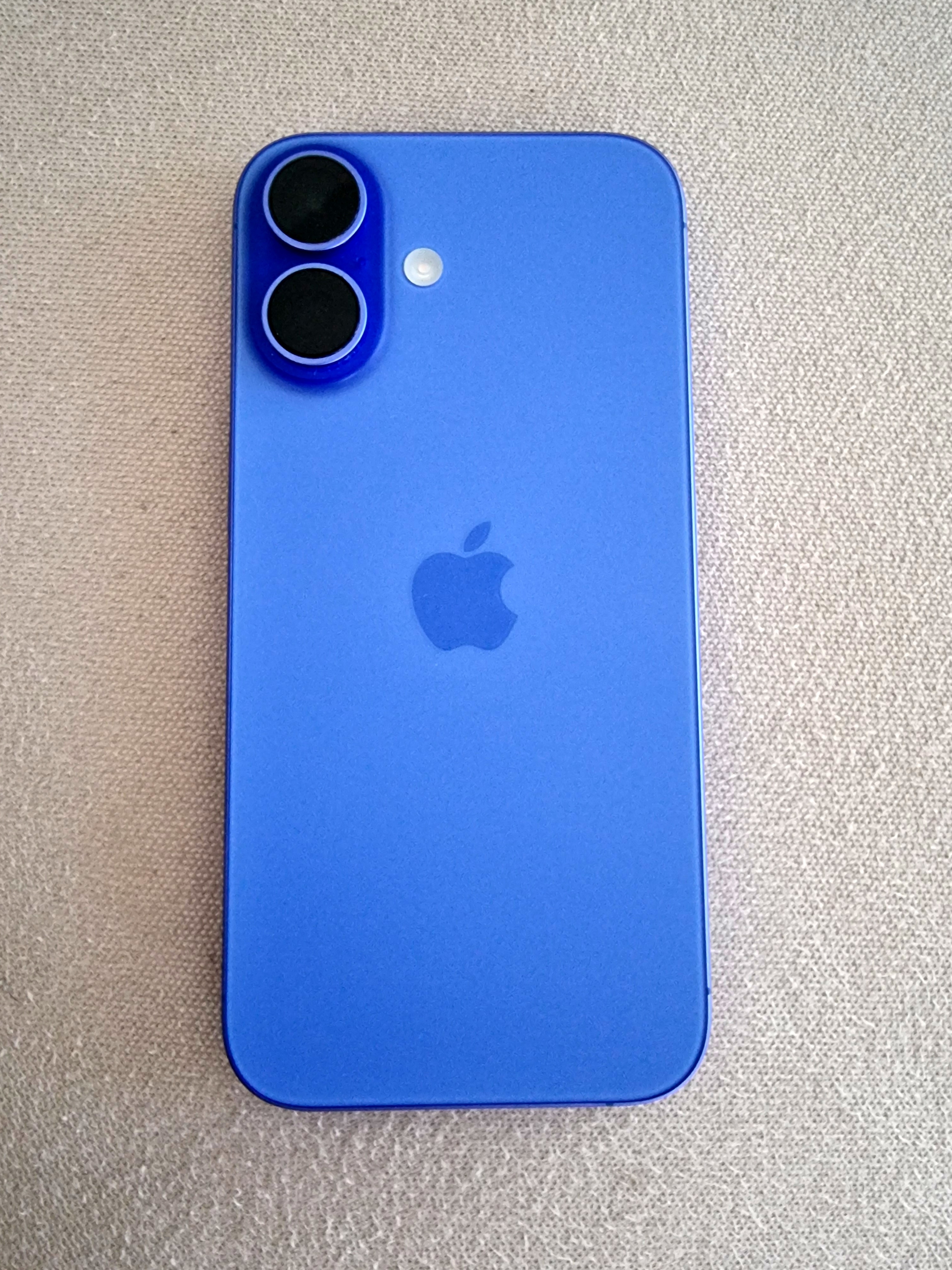 RESIGILAT: Telefon mobil Apple iPhone 16, 256GB, 5G, Black