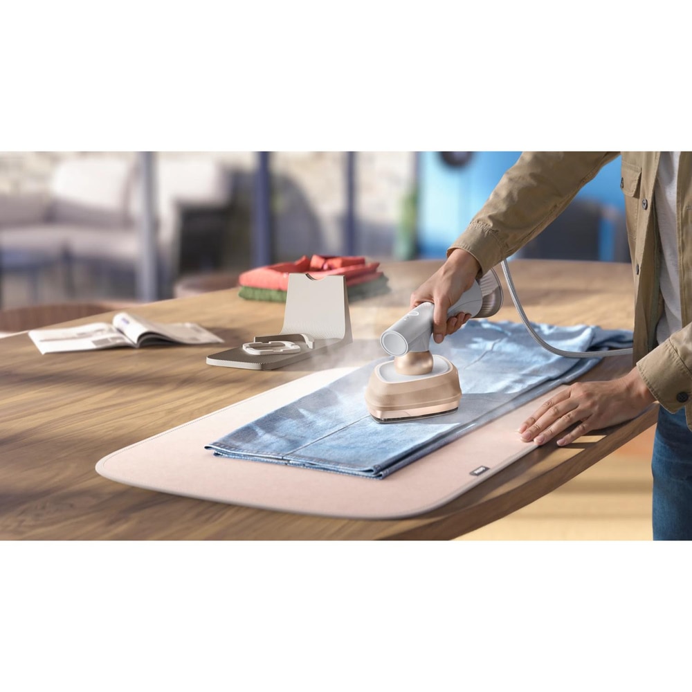 Fier de calcat Philips GC213/10, 1800 W, Debit de abur 45 g/min, Jet de abur 90 g/min, Mod ECO, Rezervor 0.2 L Alb