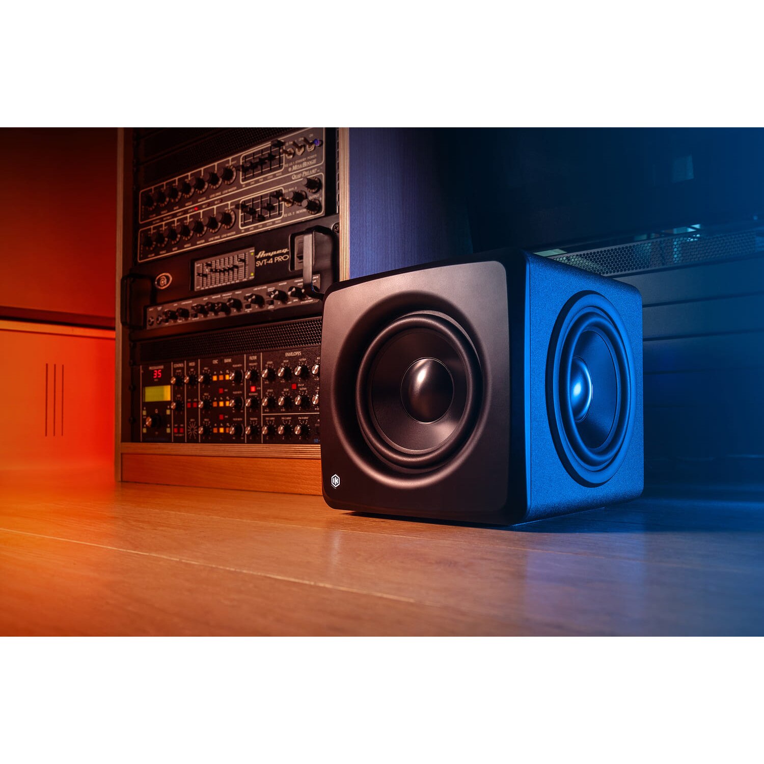 Subwoofer activ IK Multimedia iLoud, compact, 200W, negru, 24.4x25x28.3cm