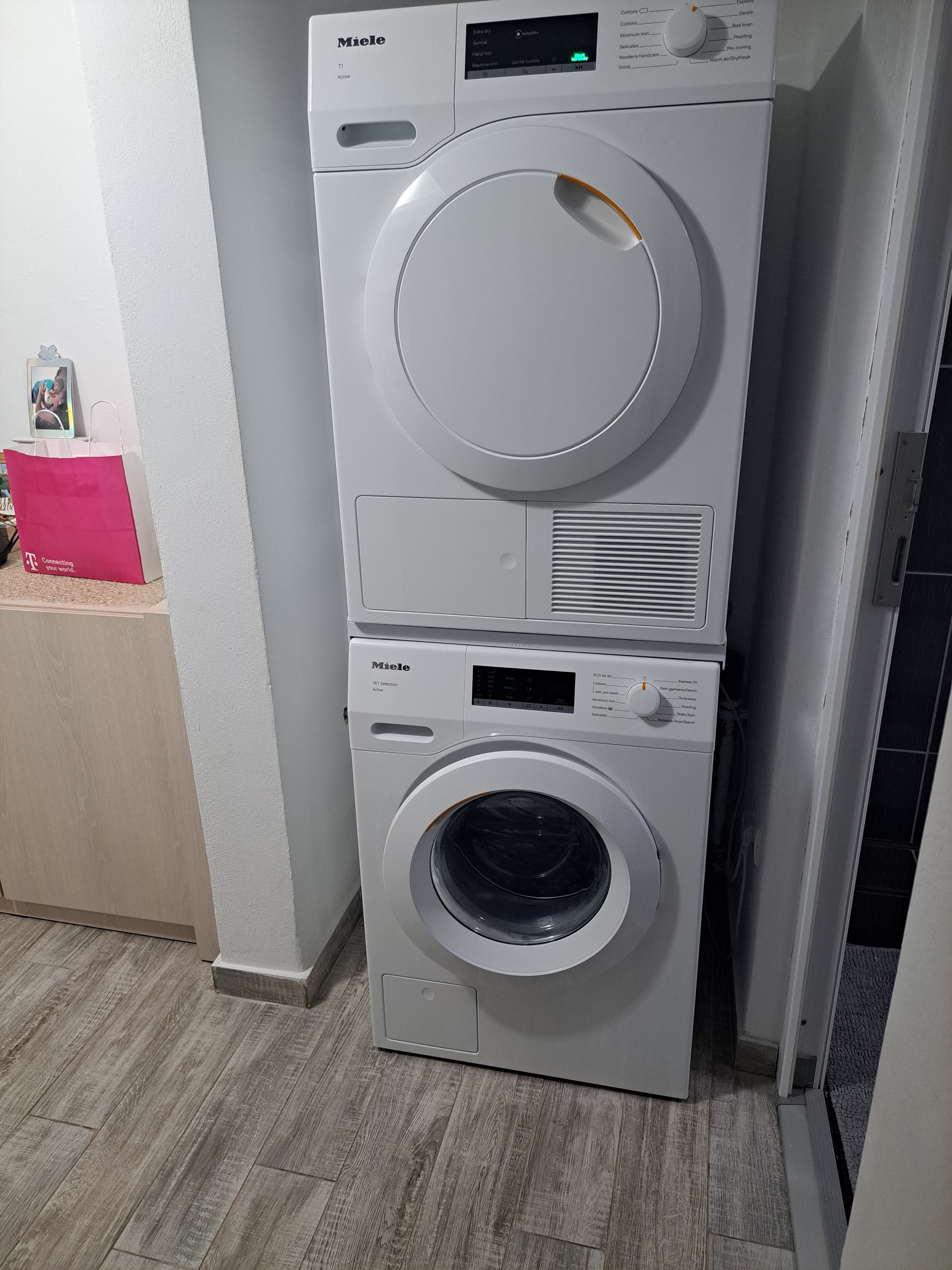 RESIGILAT: Masina de spalat rufe Miele WSA123 WCS, 8 kg , 1400 rpm, Clasa A, CapDosing, AddLoad, Alb
