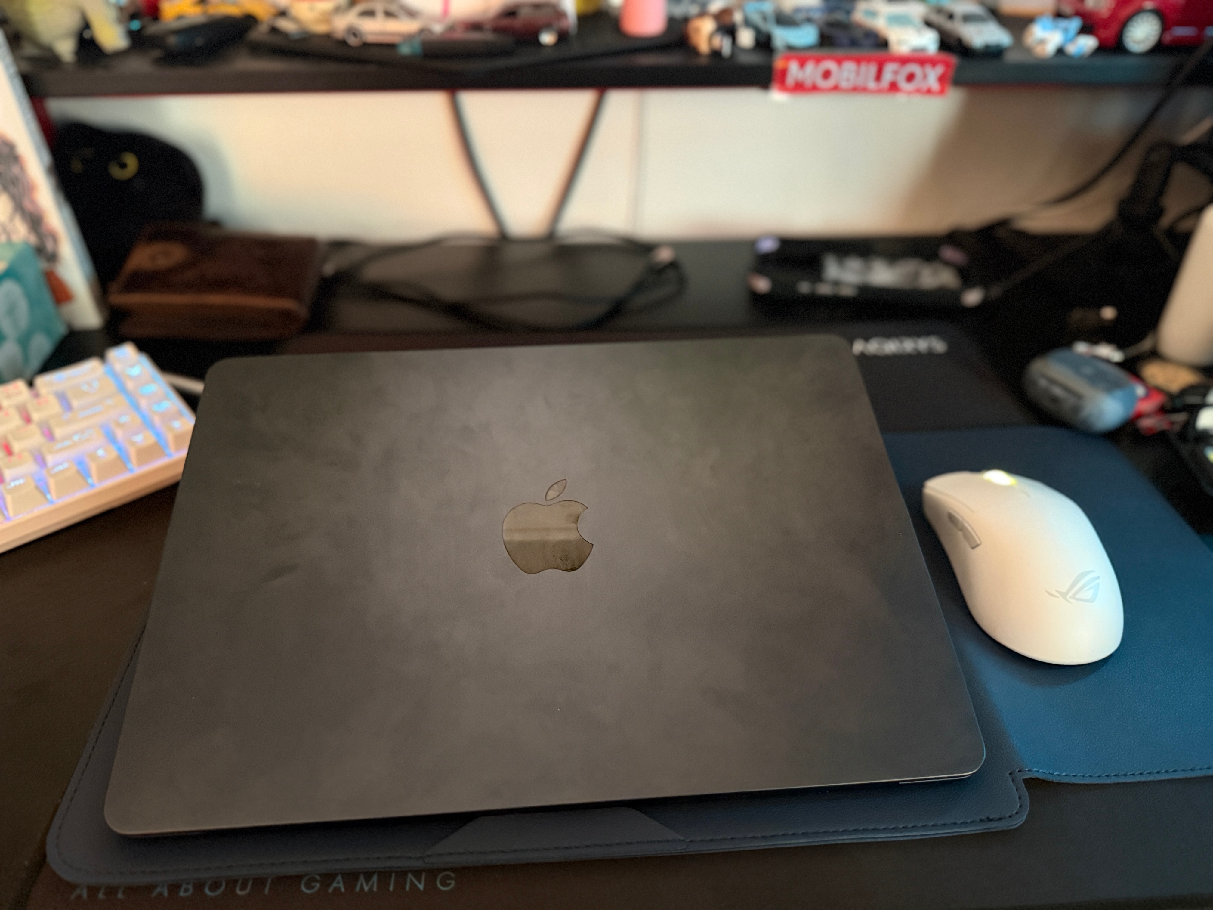 Husa Laptop 13-14 inch compatibila cu MacBook Air, MacBook Pro, Piele Ecologica, Marime Universala, 25 x 34 cm, Albastru