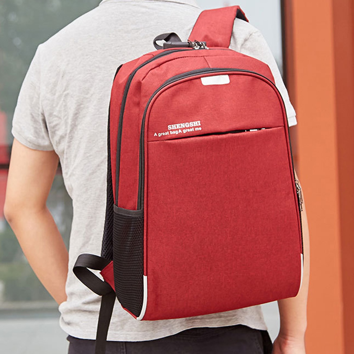 Rucsac multifunctional, incarcare USB, compartiment laptop 15.6 inch, rosu, 46x30x13cm