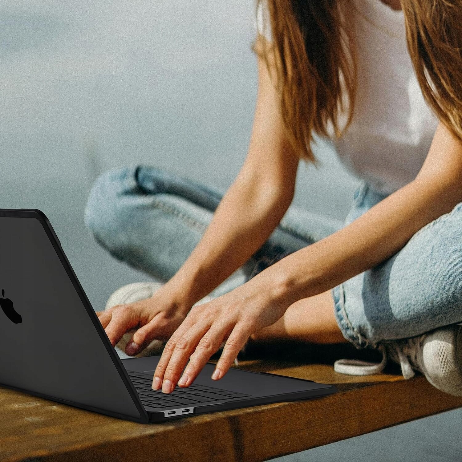 Etui TPU pentru MacBook Air 13,6", BlueSwan, protectie rezistenta, mata, neagra