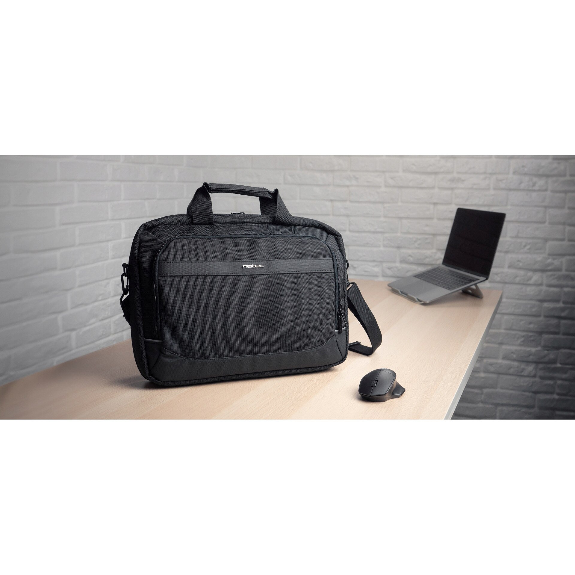 Geanta laptop Natec Kudu 15,6", neagra, cu compartimente pentru laptop si tableta, sistem trolley