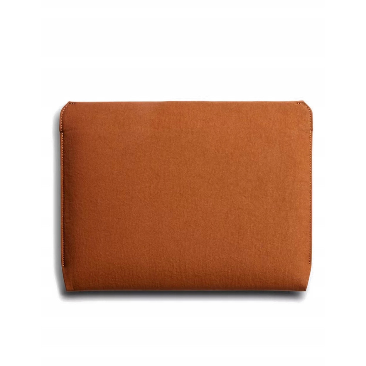 Etui pentru laptop Bellroy Laptop Sleeve 16, design ecologic, impermeabil, culoare bronz, dimensiune 16"