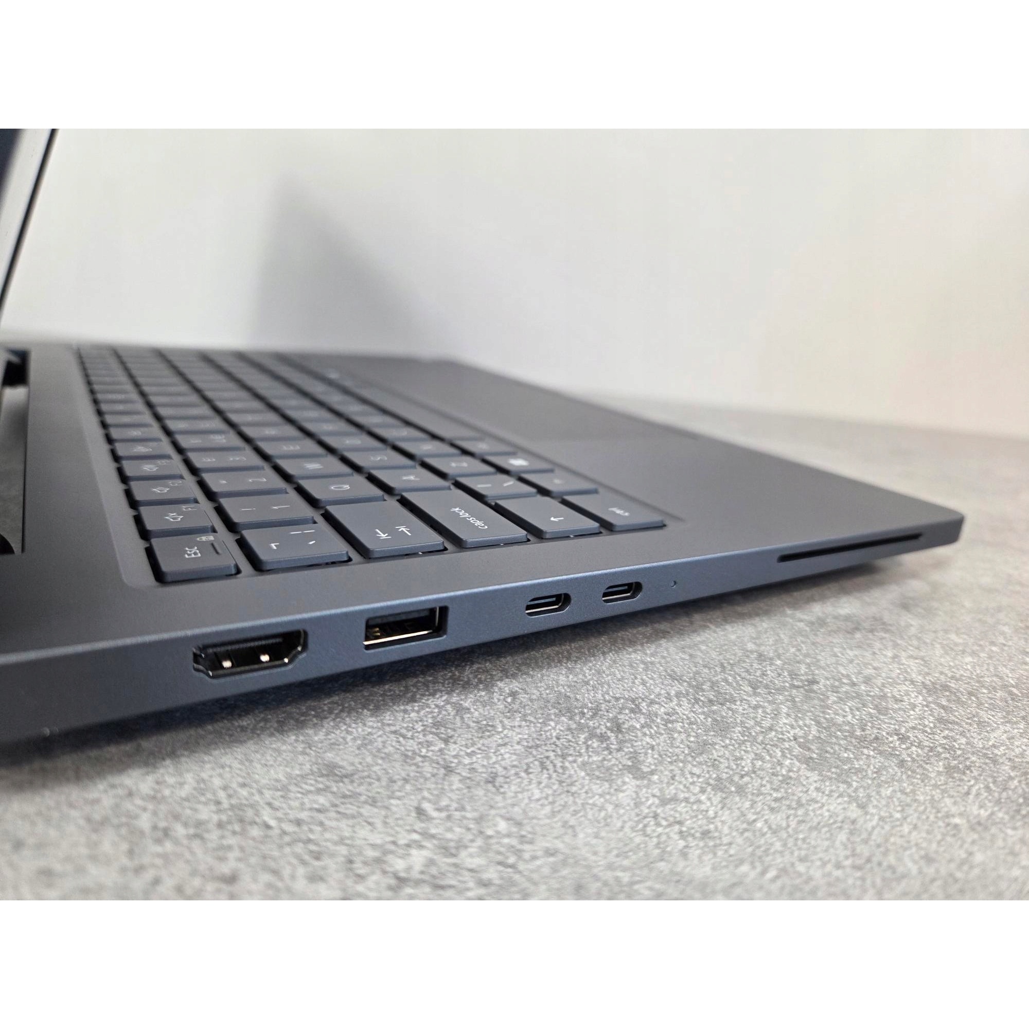 Laptop Dell Pro Max 14, Intel Core Ultra 7 255H, 16GB RAM, 1TB SSD, FHD+ 1920x1200, 14"