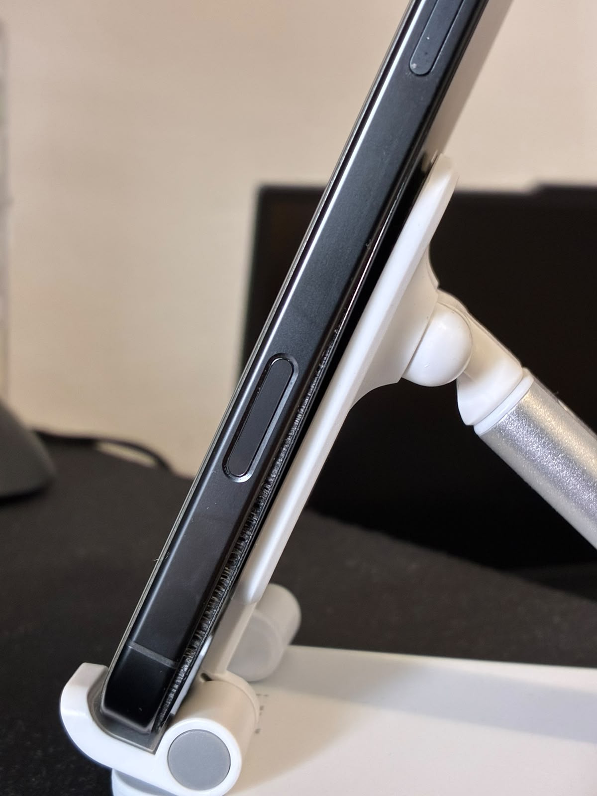 RESIGILAT: Telefon mobil Apple iPhone 16 Pro Max, 512GB, 5G, Natural Titanium