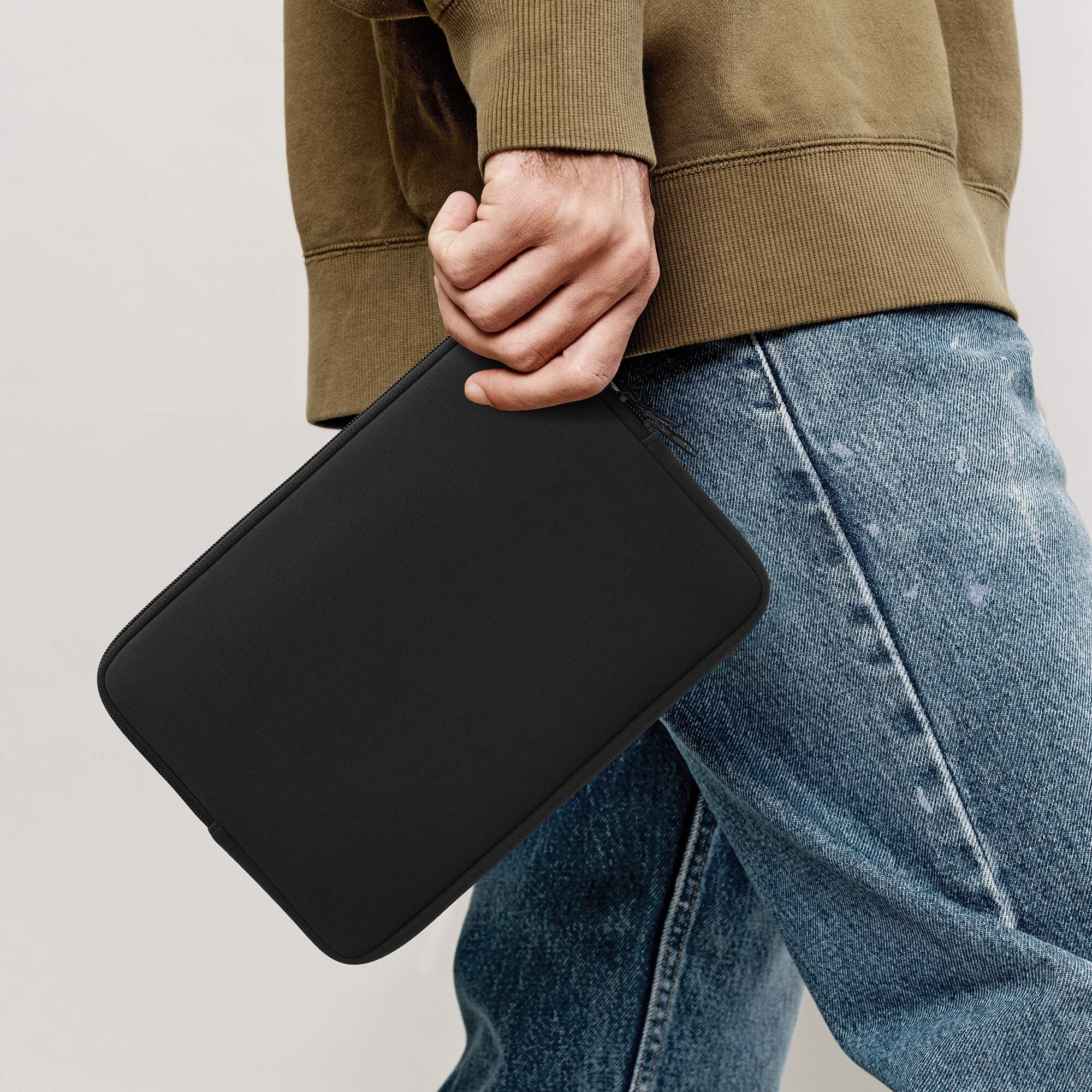 Husa tip pouch Kwmobile universala pentru tableta, neopren, negru, protectie la zgarieturi