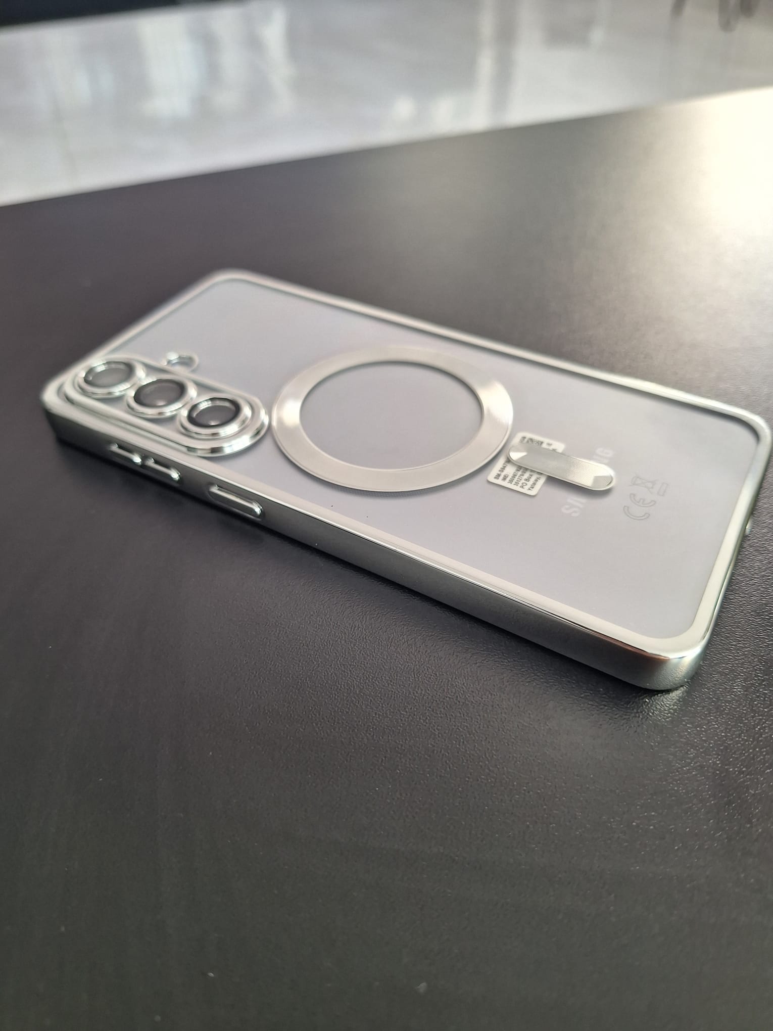 Husa pentru Samsung Galaxy S26 Plus DaDen MagSafe Luxury Antisoc, Transparenta cu Margini Albastre, Slim