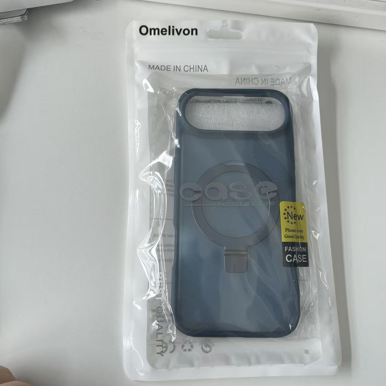 Husa de protectie pentru iPhone 17 Air, Omelivon, MagSafe, Suport pentru inel, Margini ridicate pentru protectia ecranului, Anti-Soc, TPU Moale + PC Dur, Spate Semitransparent, Albastru