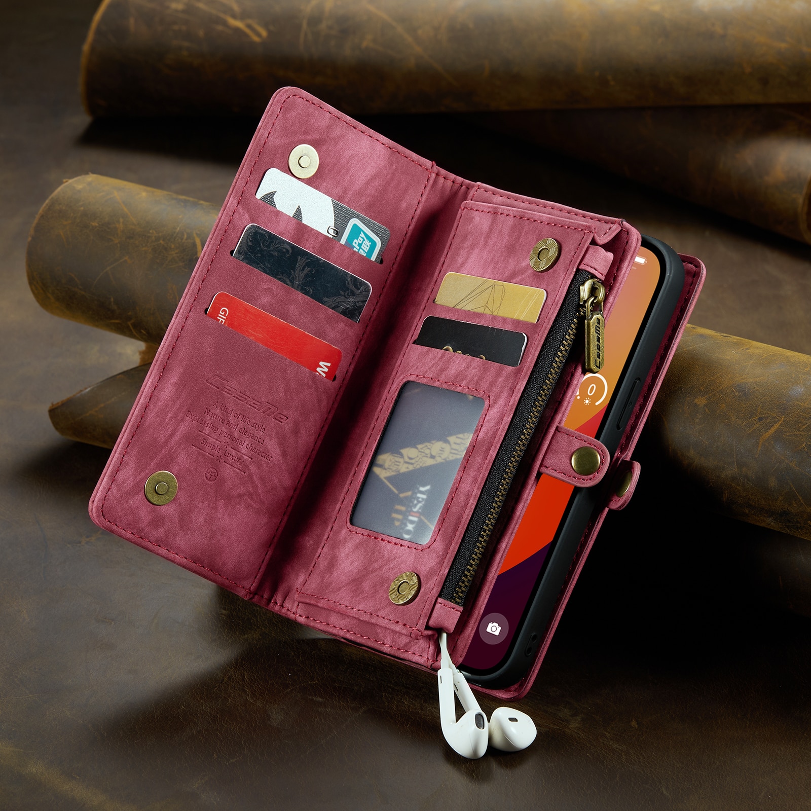 Husa pentru iPhone 15 Pro Max, CaseMe, piele portofel 2 in 1, multifunctionala, back cover detasabil, curelusa mana, inchidere magnetica, stand, buzunare carduri, bani, casti, chei, Rosu