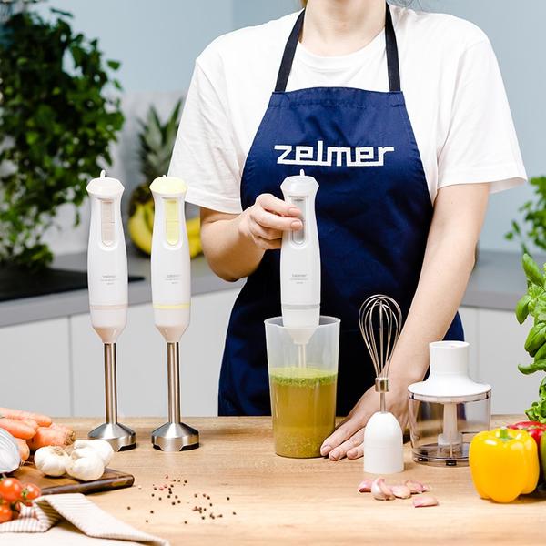 Blender de mana Zelmer ZHB4562L Pulsar Deluxe Max, 800 W, 2 lame inox, Picior inox, Recipient 800 ml, Tocator 450 ml, Tel, Design ergonomic (Alb/Galben)