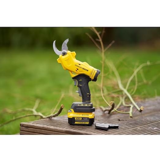 Foarfeca de gradina Stanley SFMCPP32B-XJ, 18 V, fara acumulator (Galben/Negru)