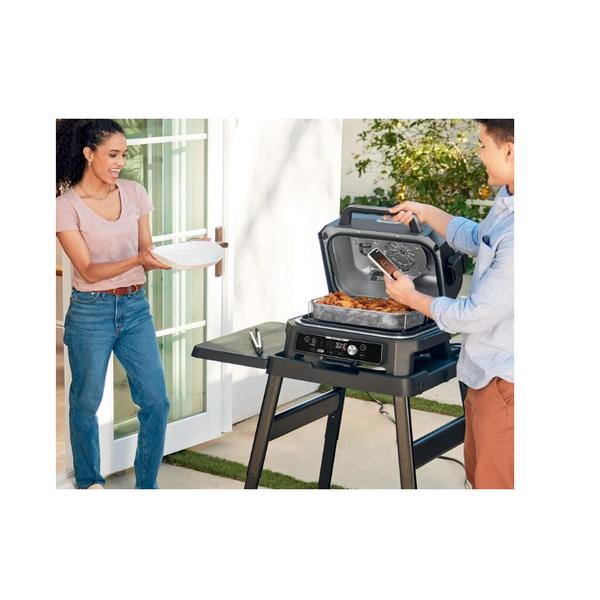 Gratar electric de exterior NINJA Woodfire Pro Connect XL OG901EU, 1700 W, 7 programe, Cronometru (Albastru/Negru)