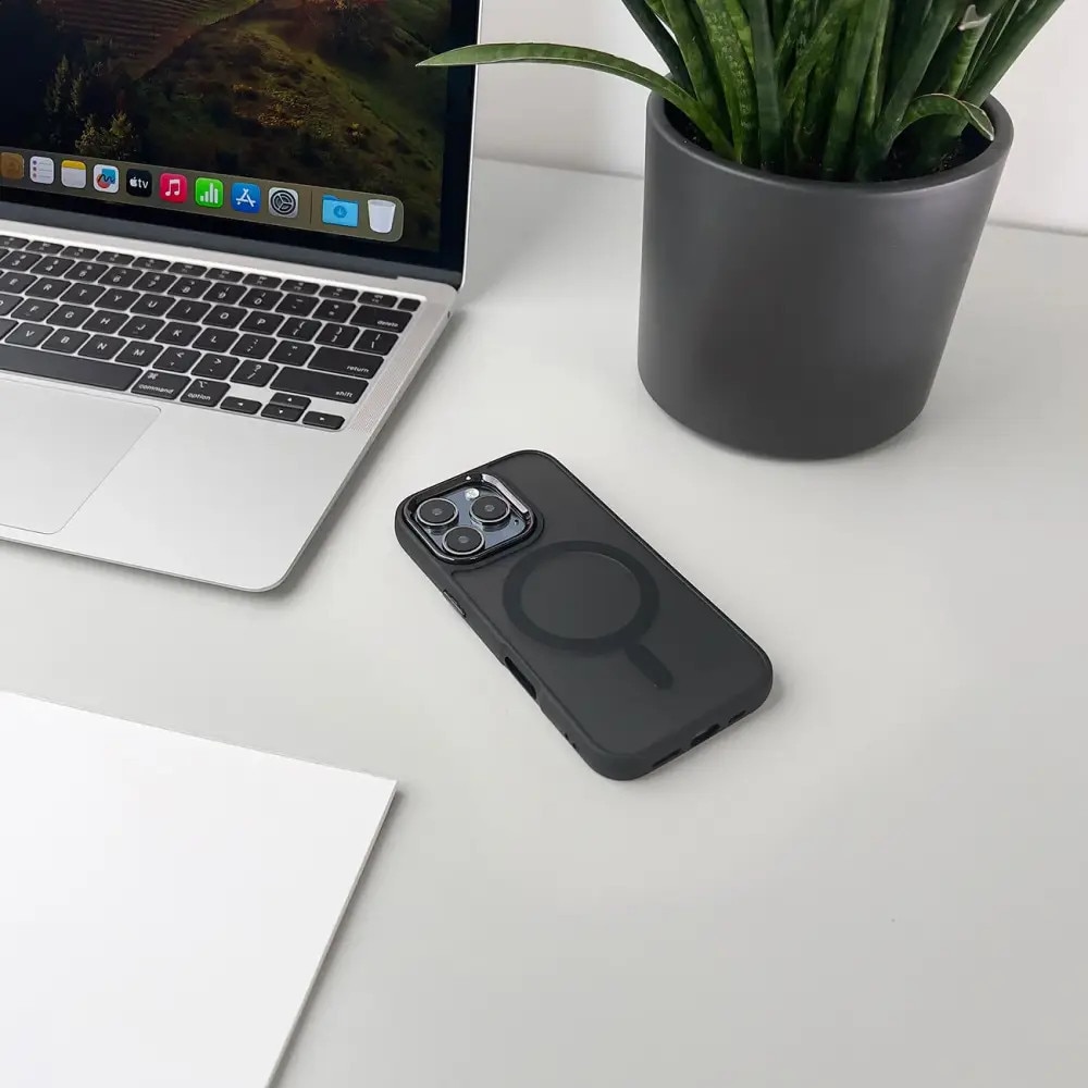 Carcasa Magnetic MagSafe compatibila cu iPhone 16 Pro Max Black