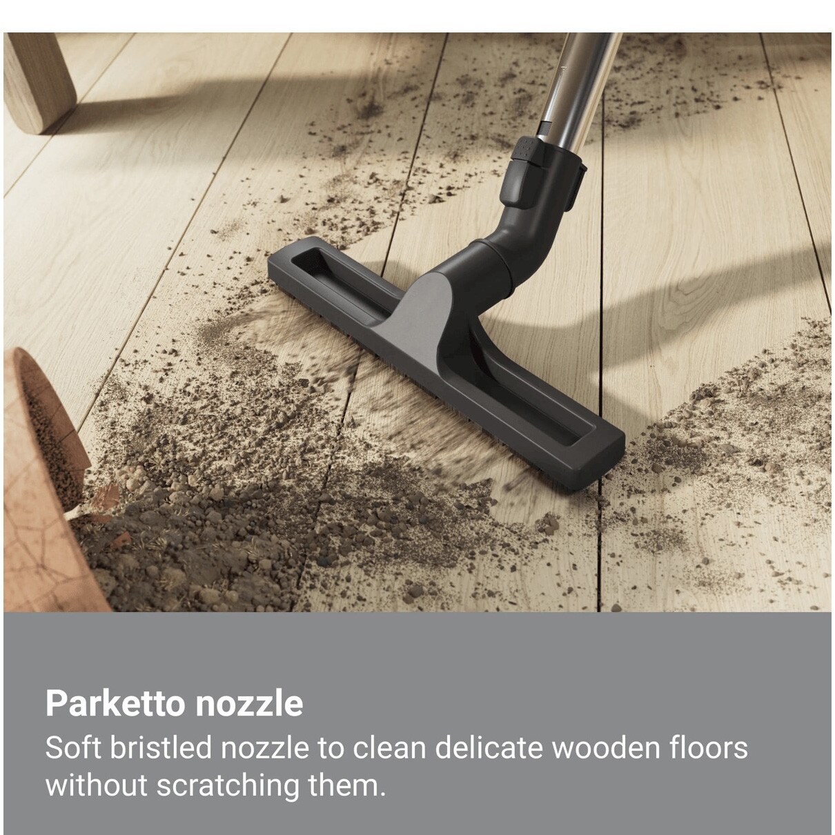 Aspirator fara sac Electrolux 500 EL51C2SW, max 1000 W, recipient praf 2l, filtrare HEPA, raza de actiune 9 m, perie premium AllFloor, periec parchet, tub metalic telescopic cu blocare, alb scoica