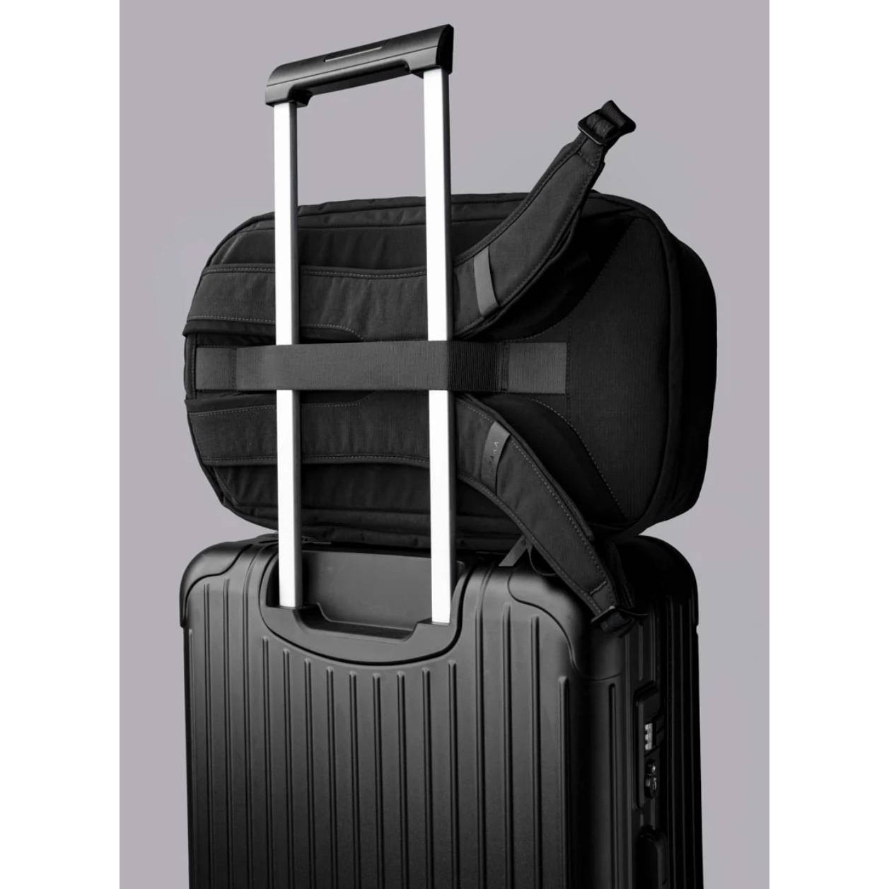Rucsac urban Alpaka Metro Pro rezistent la apa negru 24L 16"