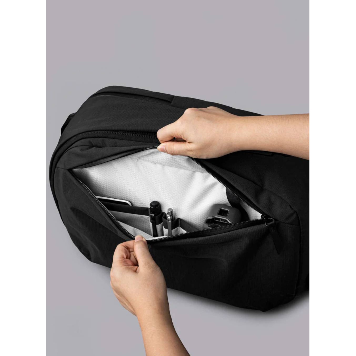 Rucsac urban Alpaka Metro Pro rezistent la apa negru 24L 16"