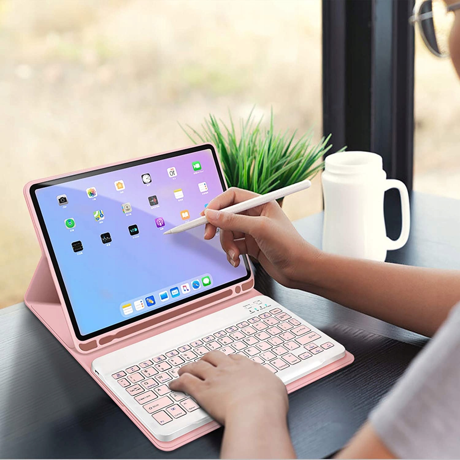 Set etui cu tastatura roz pentru Apple iPad Air 6 11"