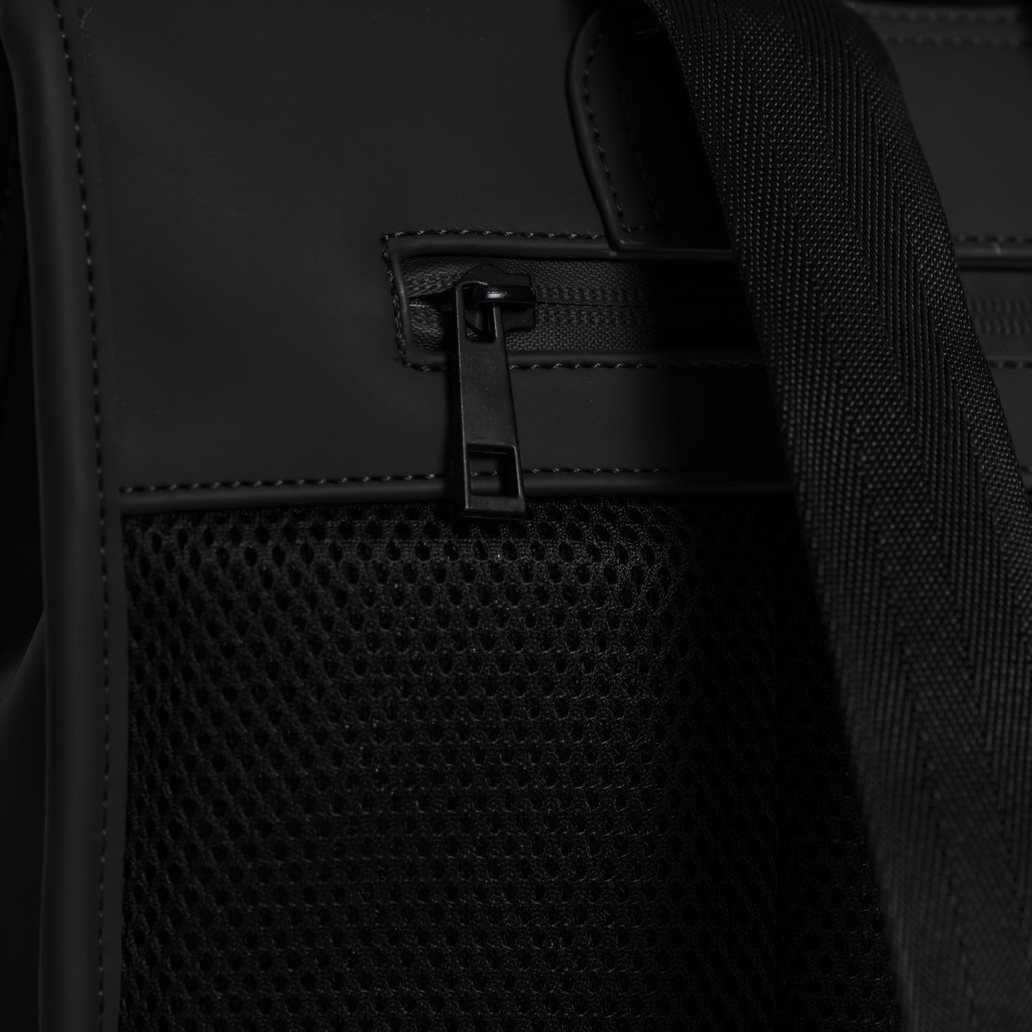 Rucsac unisex impermeabil, pentru laptop de 12 inch, Daniel Ray, seria Fullerton, Negru
