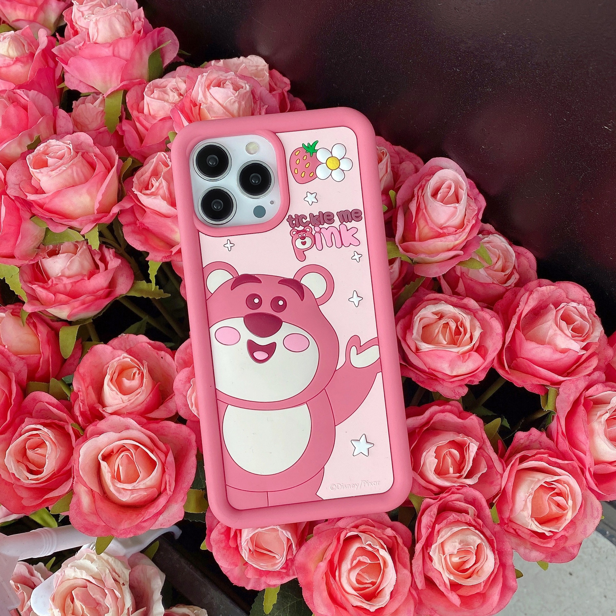 Husa silicon Lotso capsune carcasa pentru iPhone 15