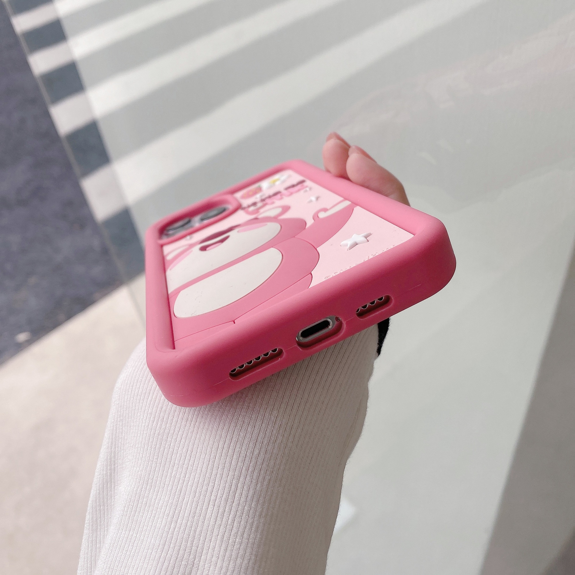 Husa silicon Lotso capsune carcasa pentru iPhone 15