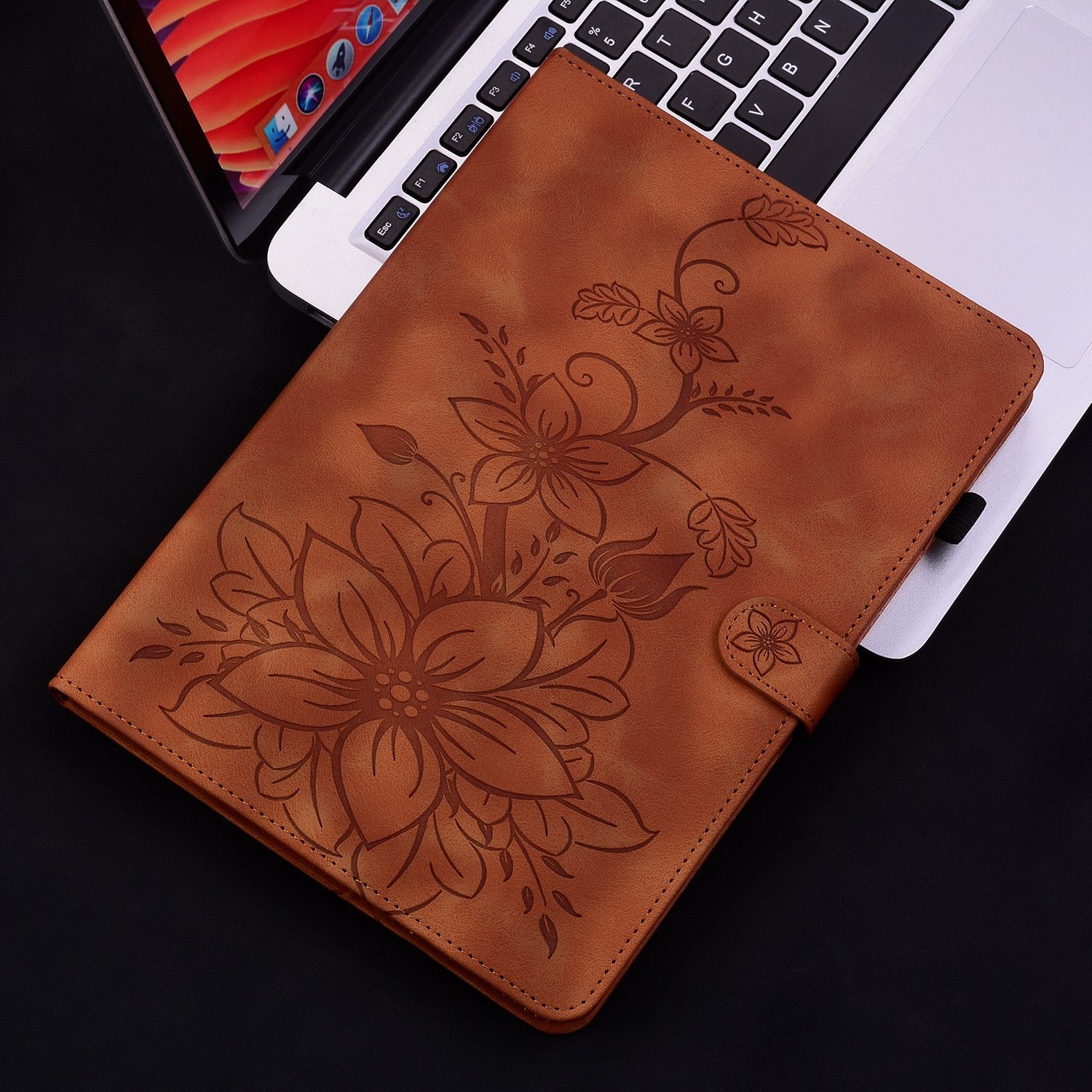 Husa tableta compatibila cu iPad Air 11, Piele cu model de crini, Smart Case, Maro
