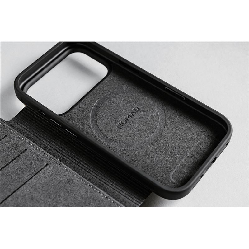 Husa din piele Nomad Modern Leather Folio cu Card Slot compatibila cu iPhone 17 Pro, Maro
