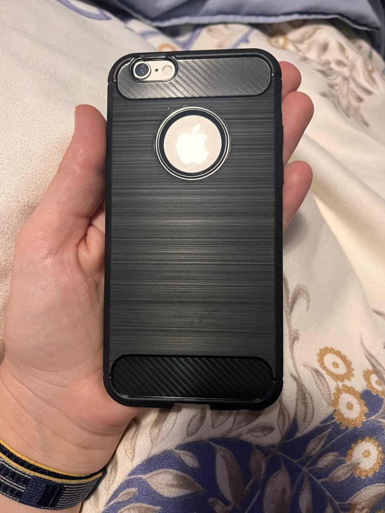 Husa protectie Mat-Tech compatibila cu iPhone 6 / 6s, Anti-soc, 2MM, Decupaje Precise, Rezistenta la impact, Margini ridicate pentru protectia ecranului, Transparenta
