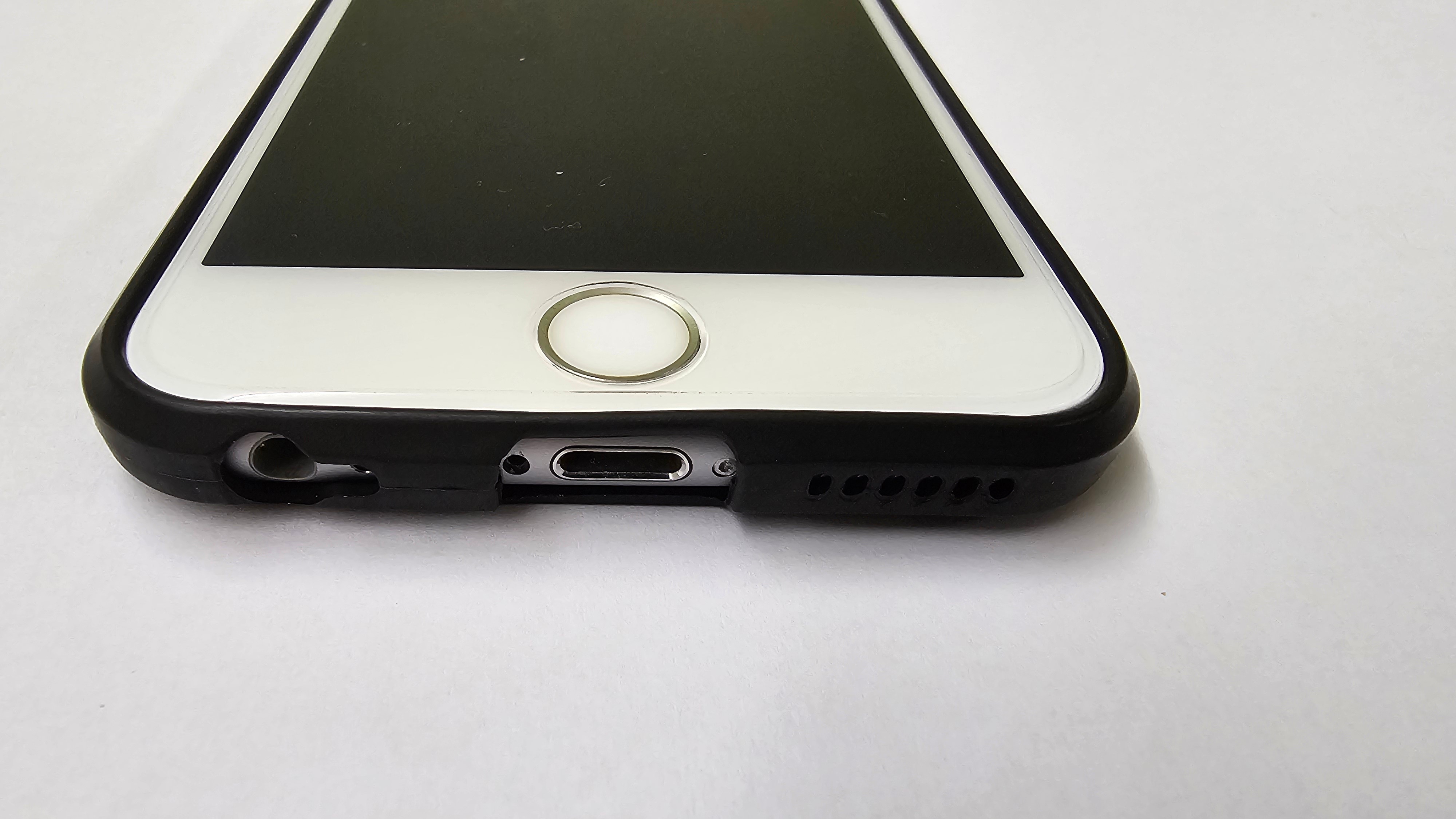 Husa protectie Mat-Tech compatibila cu iPhone 6 / 6s, Anti-soc, 2MM, Decupaje Precise, Rezistenta la impact, Margini ridicate pentru protectia ecranului, Transparenta