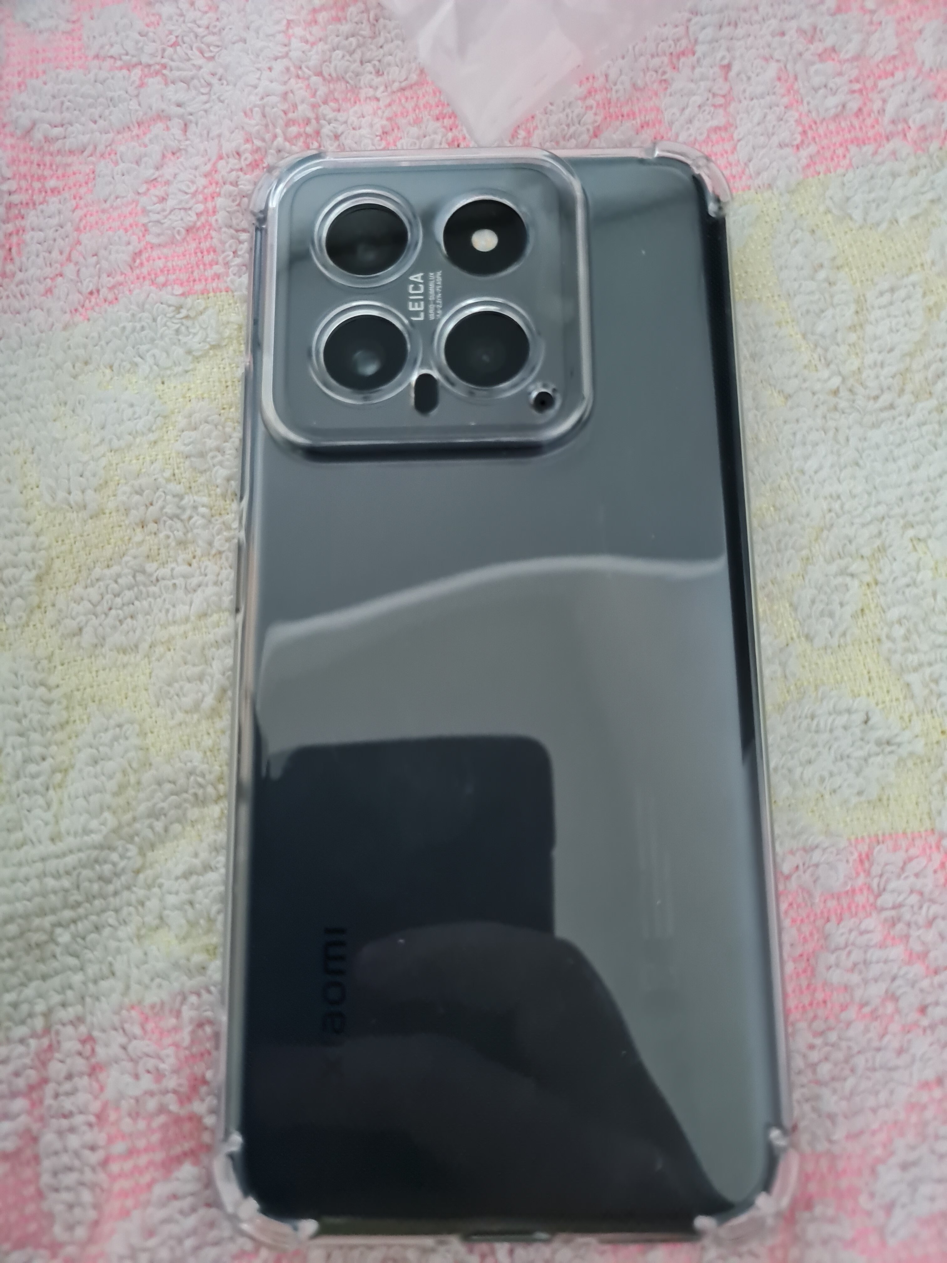 Husa protectie Mat-Tech compatibila cu Xiaomi 14, Protectie Camera, Colturi anti-soc, Decupaje Precise, Rezistenta la impact, Margini ridicate pentru protectia ecranului, Transparenta