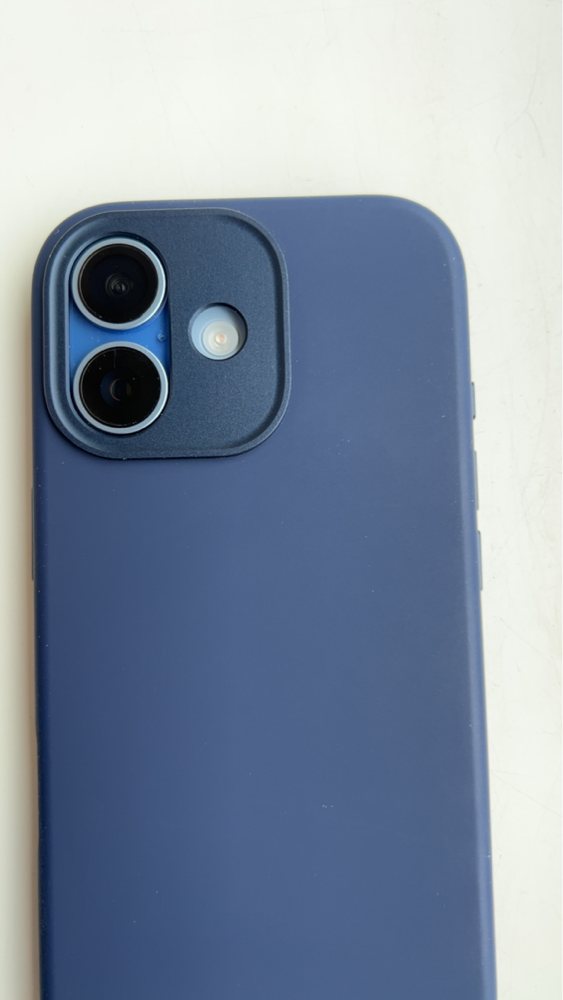 Husa din Silicon Antimicrobian DECODED pentru iPhone 17 - Yuma Yellow