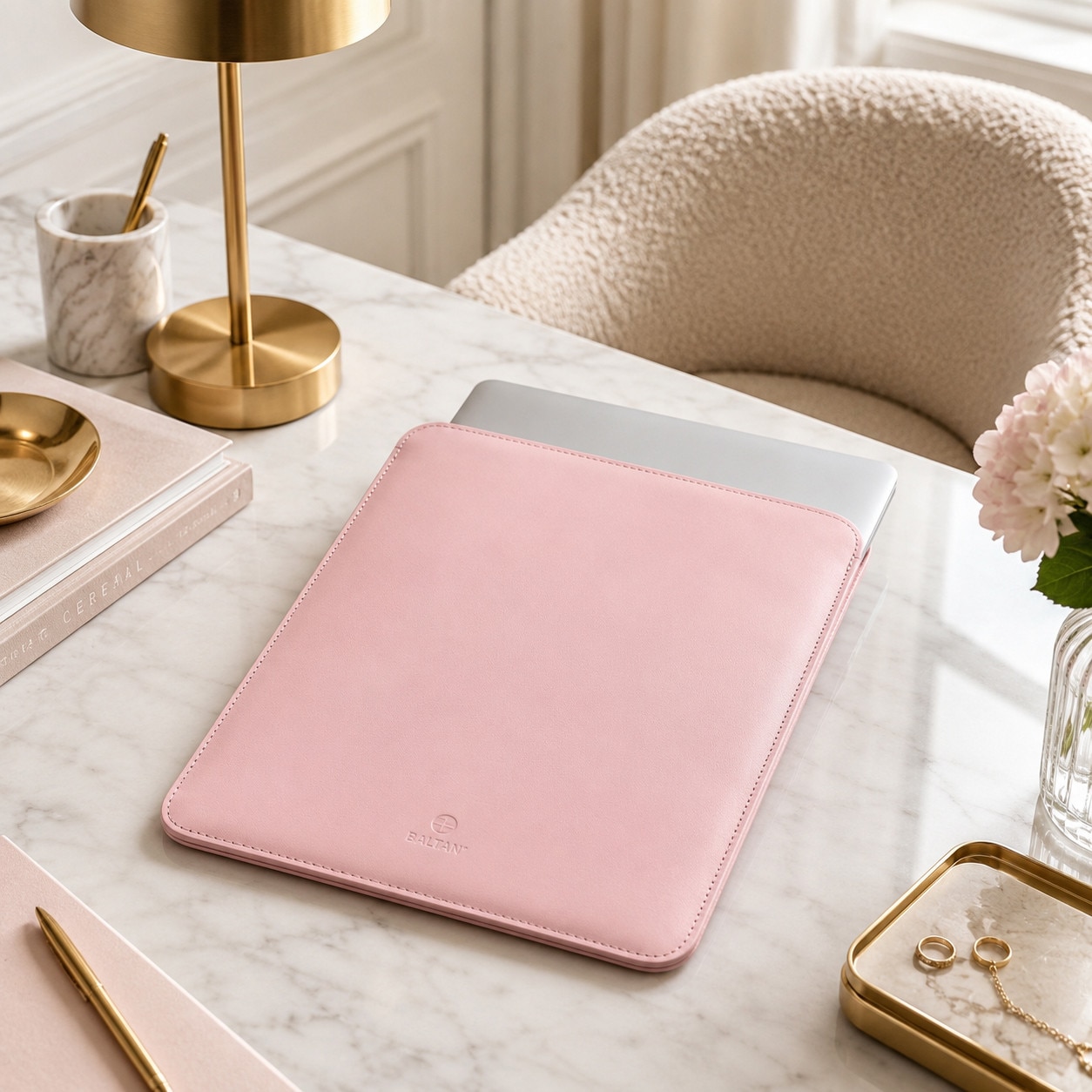 Husa pentru MacBook AIr 15 M2 M3 M4 M5 Baltan Sleeve 15 inch din piele naturala premium rezistenta la apa, roz, nude rose