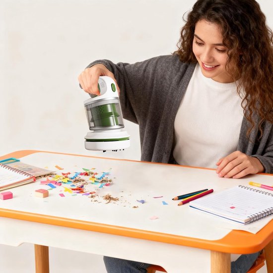 Mini aspirator fara fir K0443-emagCJ-10684, pentru birou si electronice, USB reincarcabil, compact si silentios, alb/verde