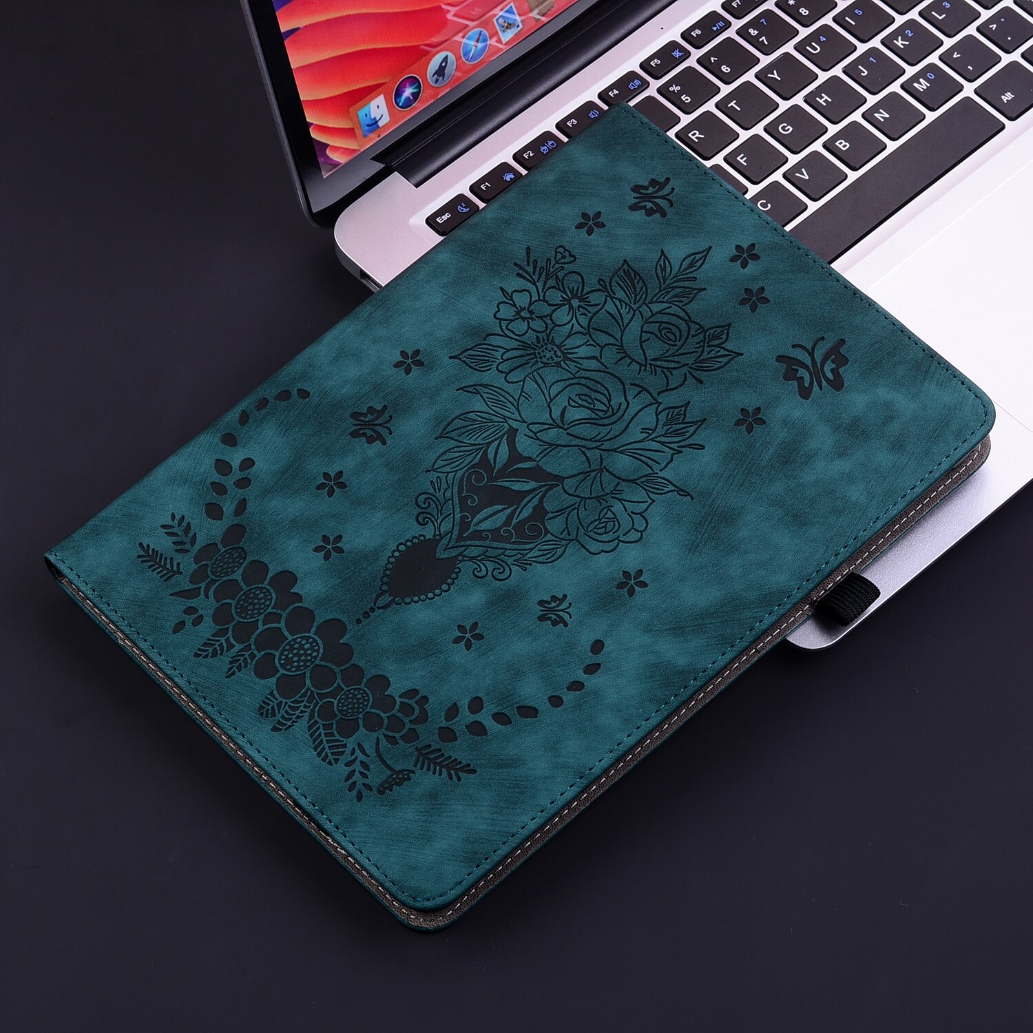 Husa tableta compatibila cu Samsung Galaxy Tab A9, piele gravata cu fluturi, inchidere magnetica, albastru inchis
