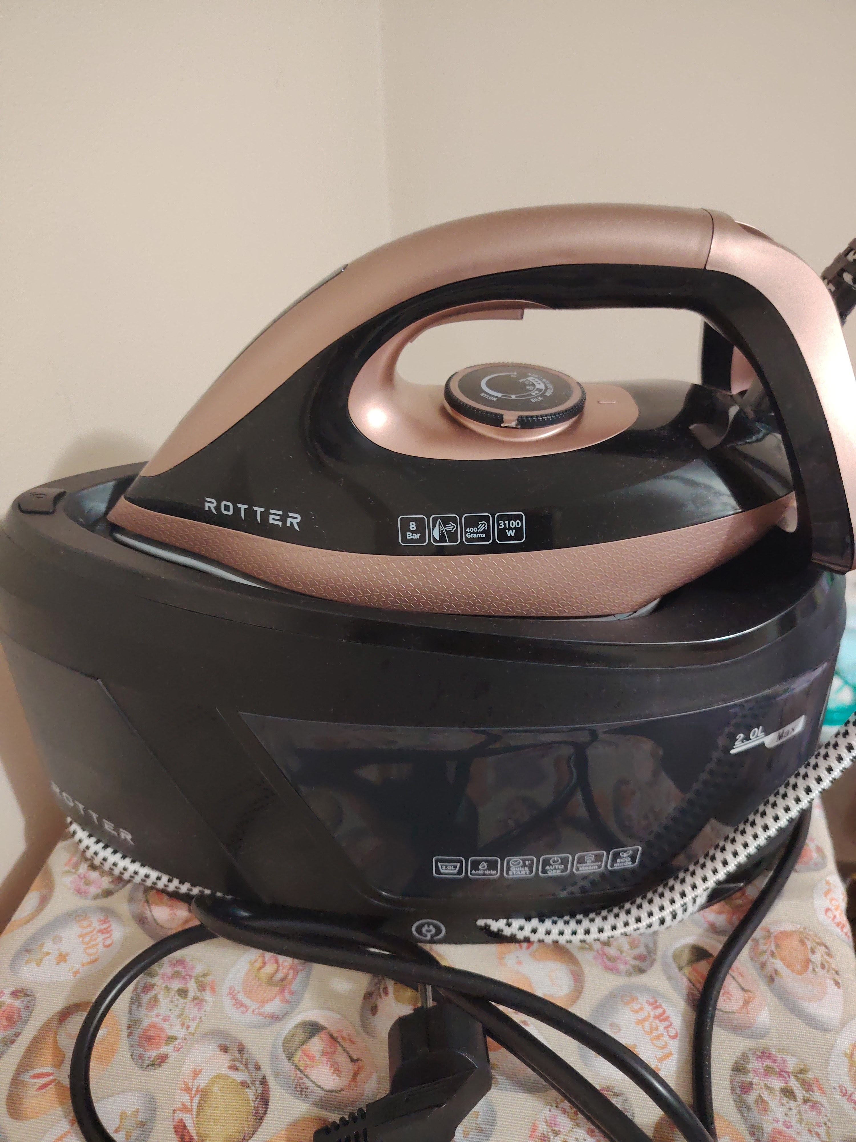 Statie de calcat cu aburi ROTTER® STEAM, Aparat de calcat 3100W, Statie steam 8 bari, Rezervor apa detasabil 2L, Fier cu jet abur 150-200 g/min, Aparat de calcat cu auto-curatare, anti-calcar, Steam calcare verticala, Oprire automata, ECO, Alb/Verde