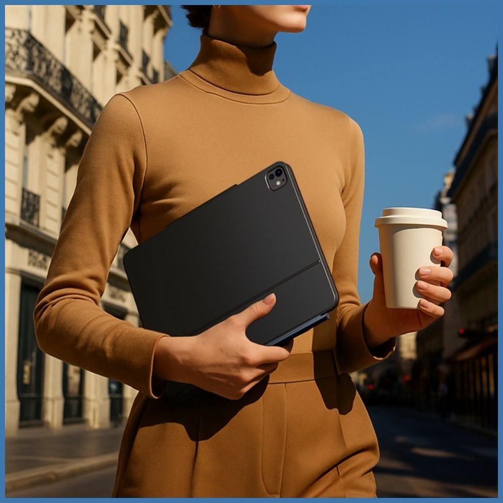 Husa cu tastatura Typecase Edge compatibila cu iPad Air 13 inch 2024 / 2025, 500mAh, USB-C, Alb