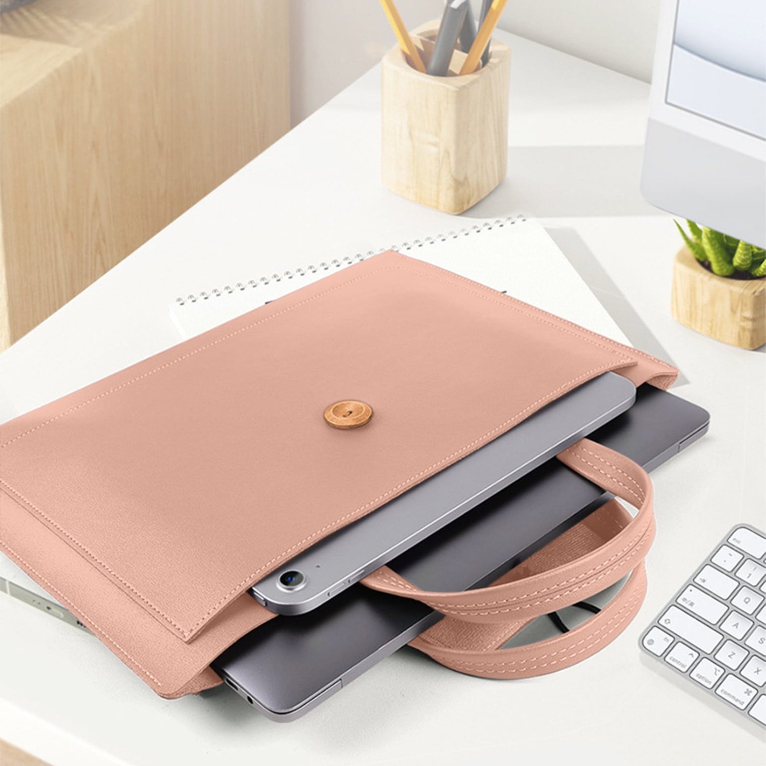 Geanta pentru laptop din piele PU, cu inchidere elastica si buton din lemn, captuseala catifelata, rezistenta la apa, roz auriu, pentru laptop 14 inch
