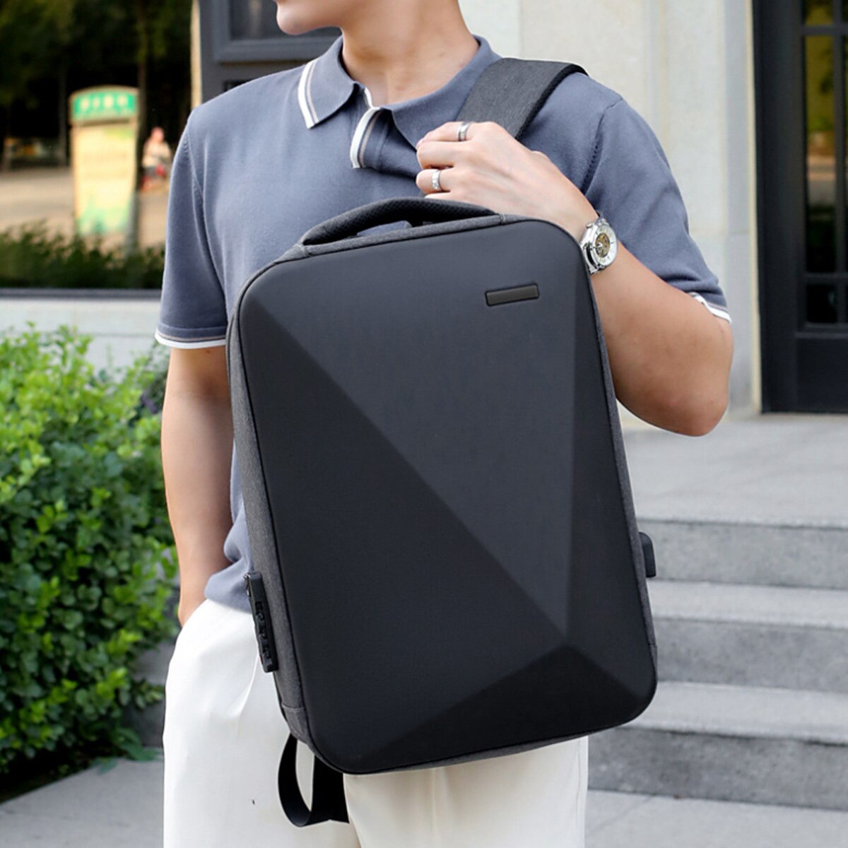 Rucsac laptop impermeabil, buzunar USB, negru, 30x45x15cm