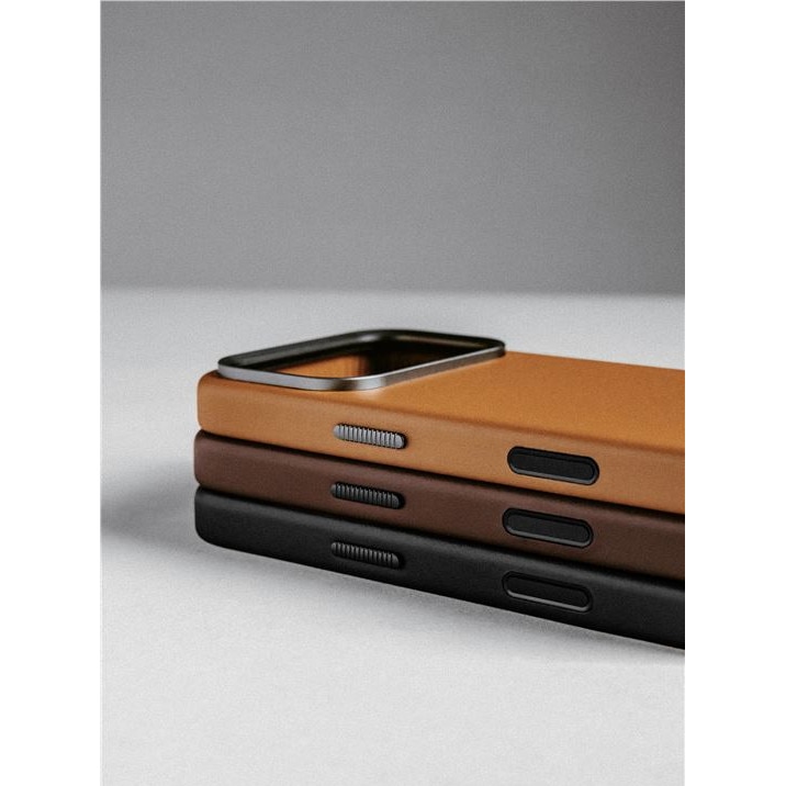 Husa din piele Nomad Traditional Leather Case cu MagSafe compatibila cu iPhone 17 Pro Max, Maro