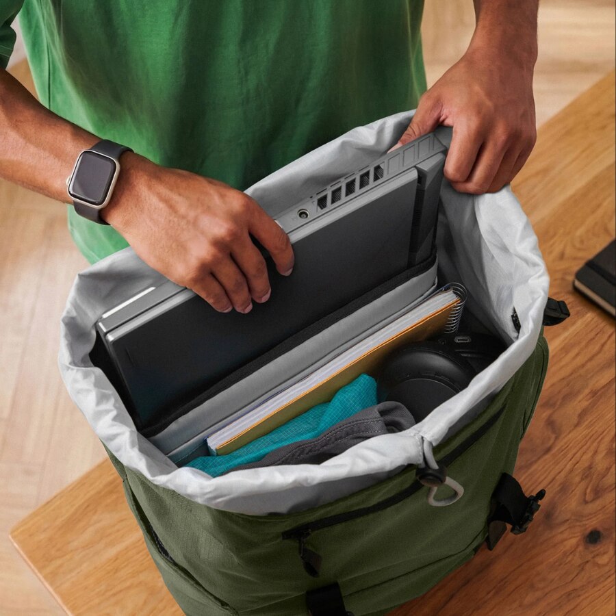 Rucsac pentru calatorii Tomtoc VintPack TA1 Liteway compatibil cu laptopuri de pana la 16 inch, 45 × 30 × 15 cm, Capacitate 22L, Verde