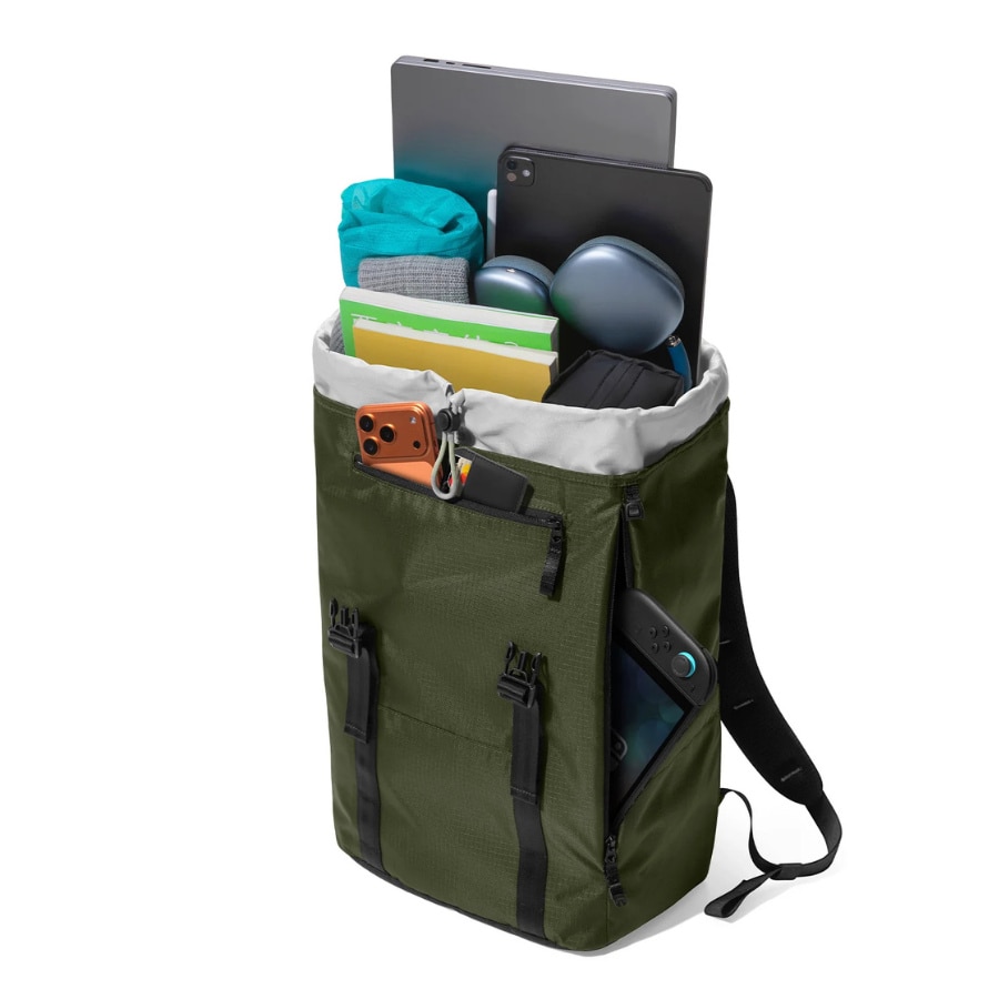 Rucsac pentru calatorii Tomtoc VintPack TA1 Liteway compatibil cu laptopuri de pana la 16 inch, 45 × 30 × 15 cm, Capacitate 22L, Verde